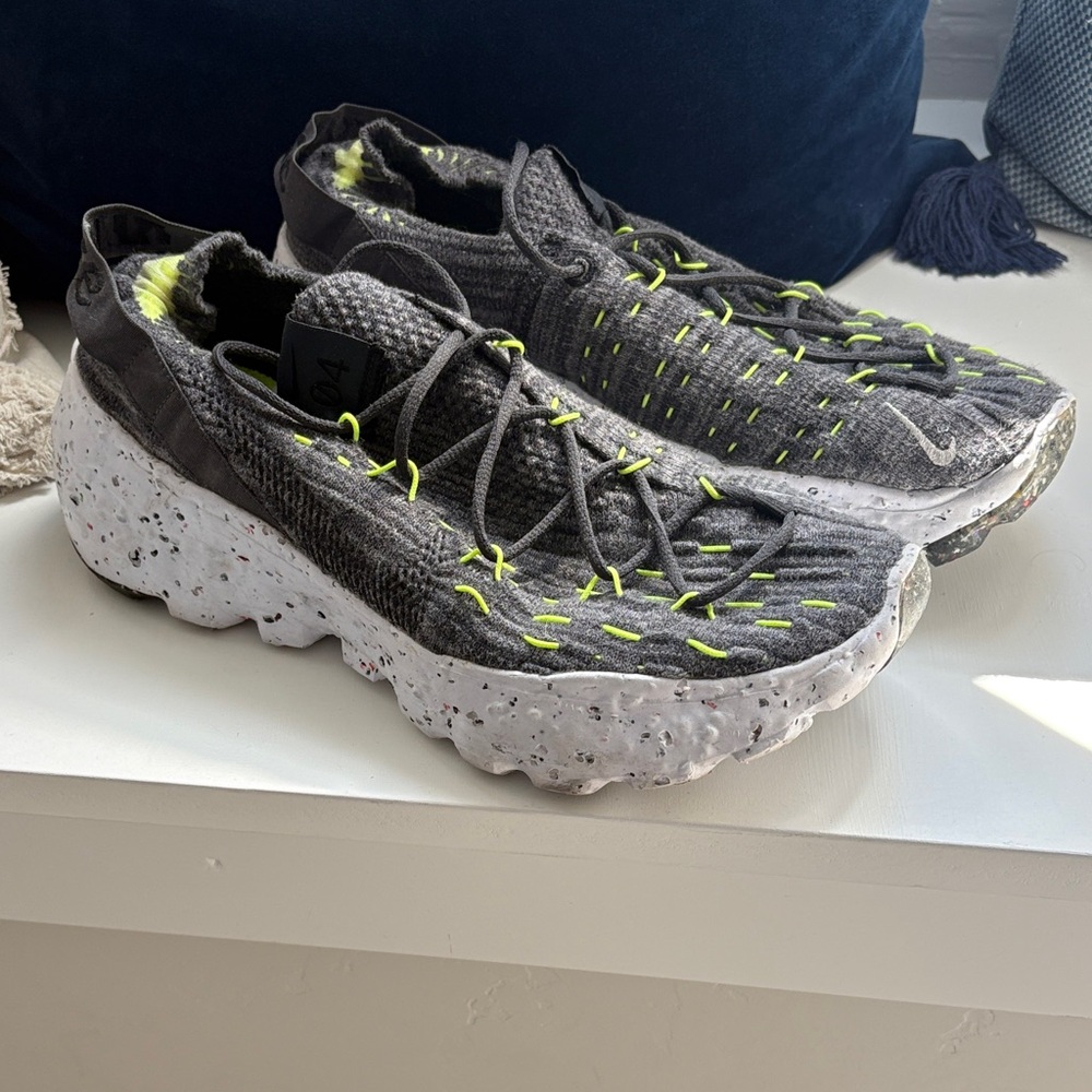 Nike Women’s Grey Knit Sneakers with Neon Accents size 9